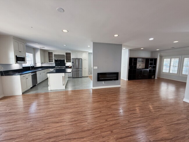 Foto del edificio - 5932 Cahill Ave