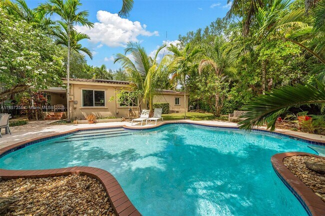 Foto del edificio - 614 San Servando Ave