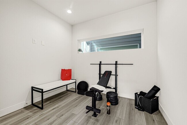 Foto del edificio - 3313 Baer St