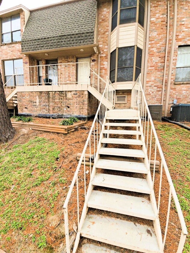 Primary Photo - 2019 Place Rebecca Ln