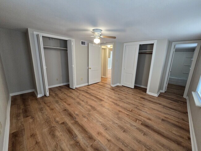 Foto del edificio - 2307 Elm Ave