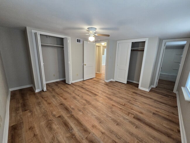 Building Photo - 2307 Elm Ave