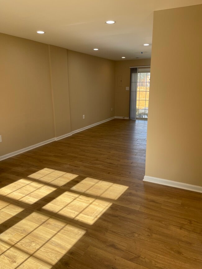 Foto del edificio - 2846 Lester Lee Ct