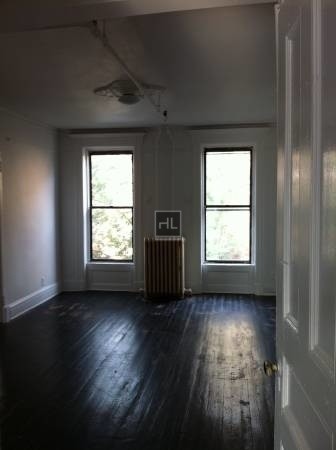 Primary Photo - 324 Stuyvesant Ave