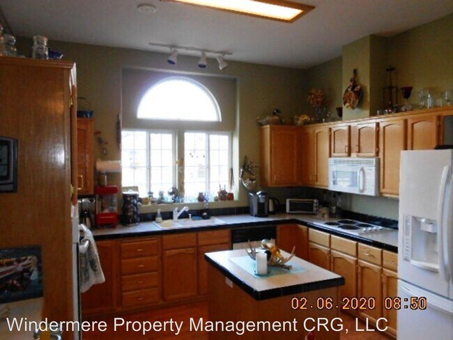 Building Photo - 3 br, 2 bath House - 341 S County Rd
