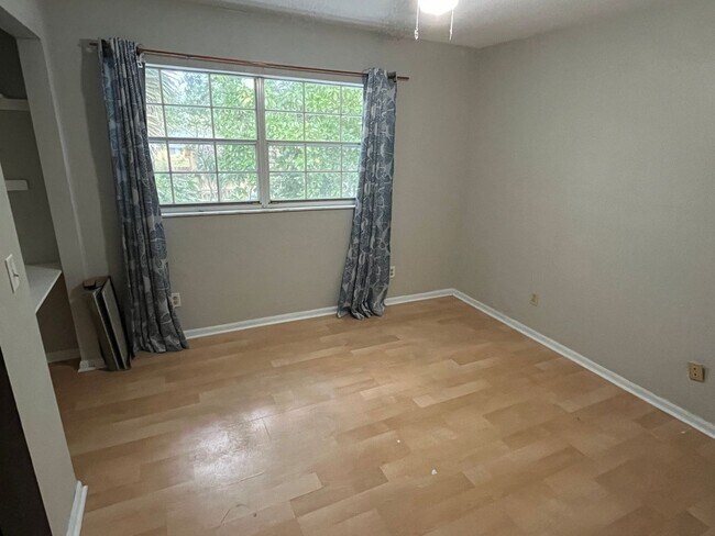 Building Photo - Spacious home in Ormond Beach