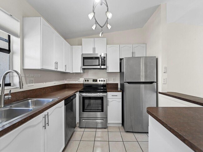 Building Photo - 20875 Grouper Dr