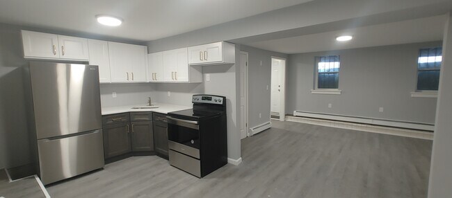 Kitchen - 160 Washington St