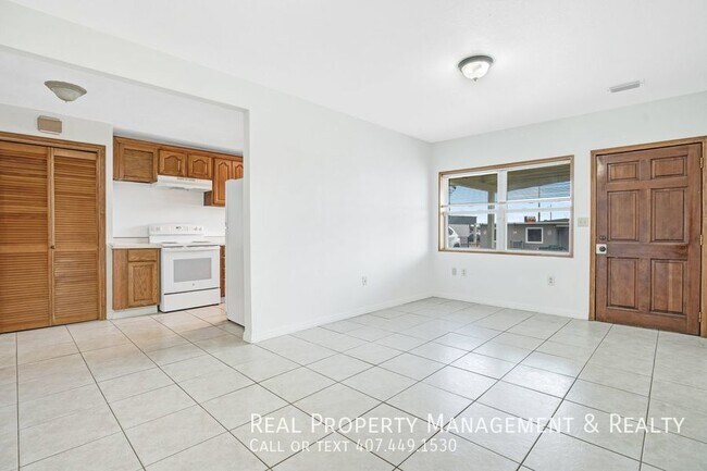 Building Photo - 3 BR / 2 BA In Lake Shore Estates
