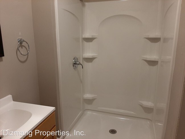 Foto del edificio - 2 br, 1 bath House - 1632 W. Division St.