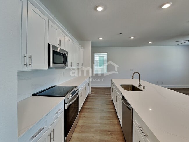 Building Photo - 8104 Winterfell Peak Ave