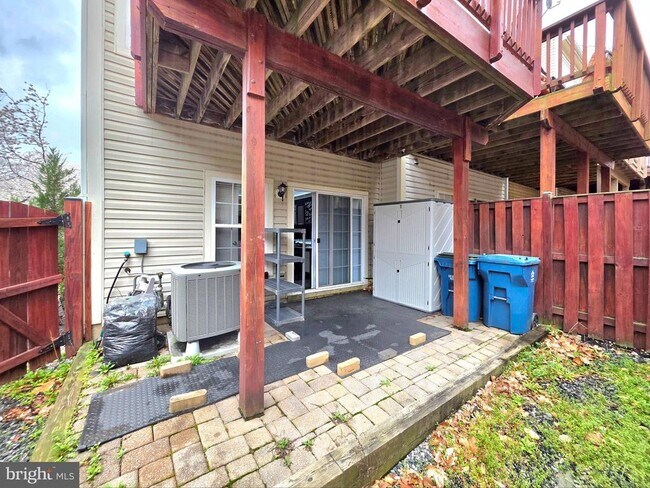 Foto del edificio - 5300 Arapaho Ln