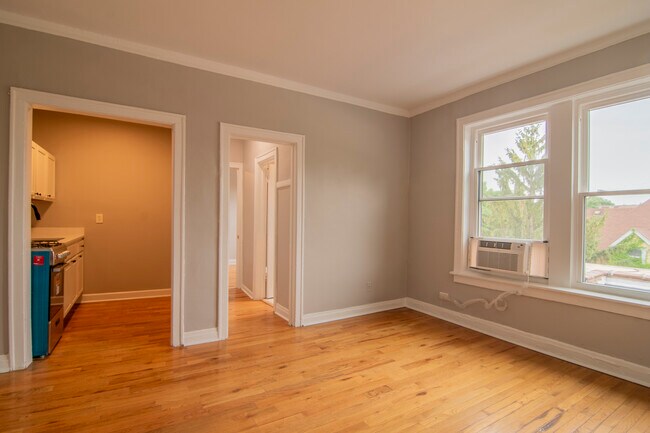 Foto del edificio - 1414 W Pratt Blvd