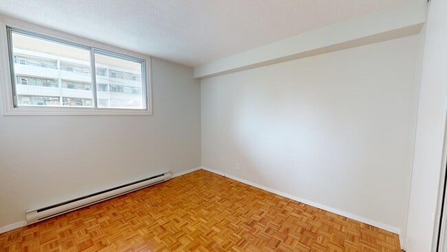Interior Photo - 61 McEwen