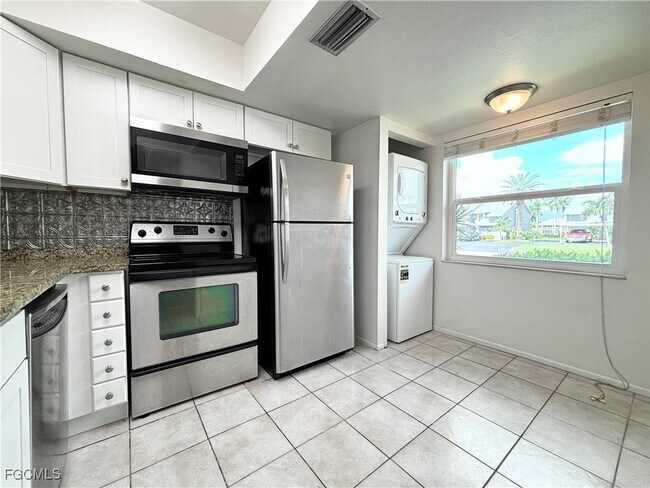 Foto del edificio - 4619 SE 5th Pl