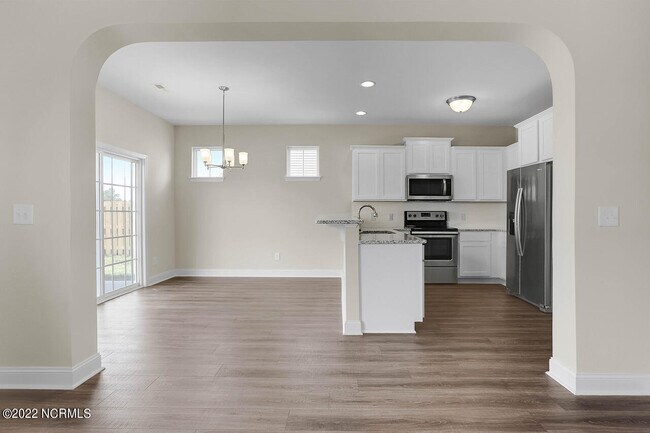 Building Photo - 7005 Cameron Trace Dr