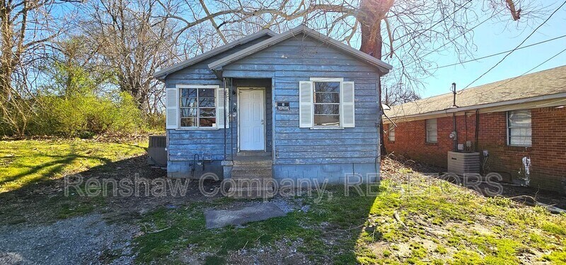Primary Photo - 116 N Rucker Ave