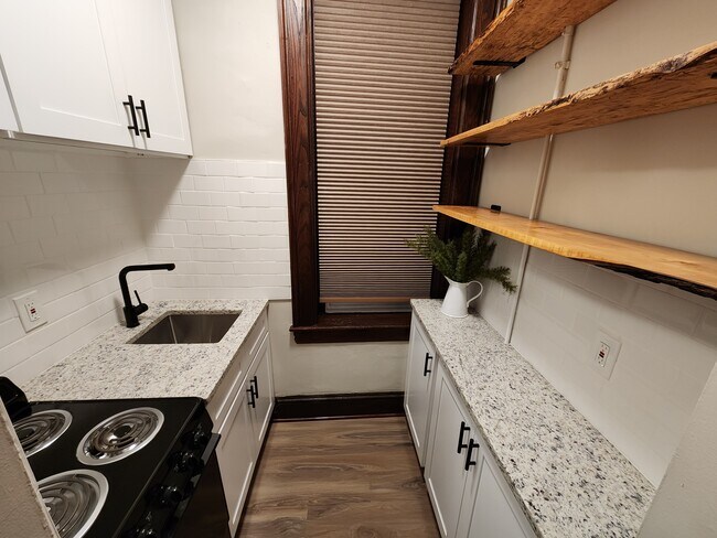 Foto del edificio - 723 N Lime St