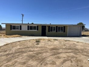 Building Photo - 8736 Aspen Ave