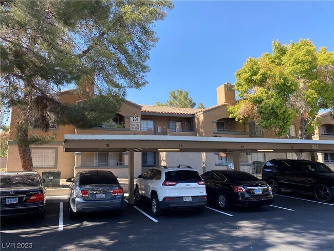 Building Photo - 201 Mission Laguna Ln