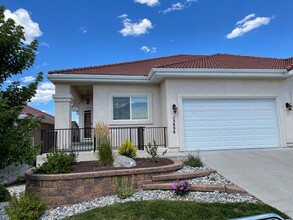 Building Photo - 13898 Paradise Villas Grove