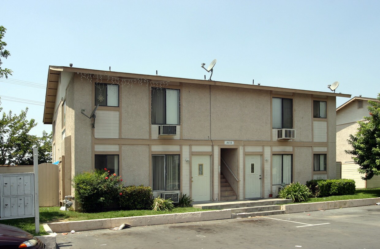 Building Photo - 8135 Philbin Ave