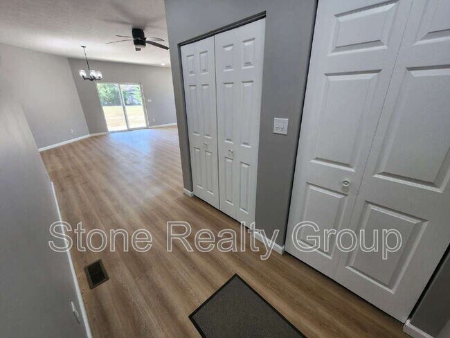 Foto del edificio - 1162 W Ewing St