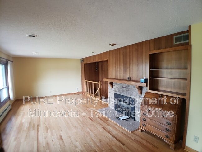 Building Photo - 8738 Lake Jane Trail N