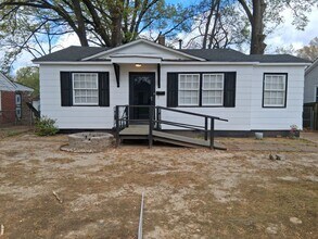 Building Photo - 2620 Dunn Ave