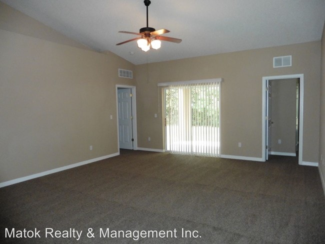 Building Photo - 23 Perthshire Ln