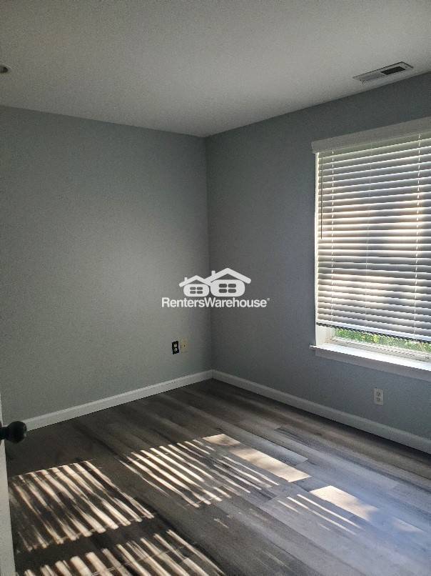 Building Photo - 1351 Oak Borough Dr