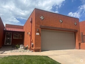 Building Photo - 2610 Thrush Grove