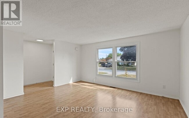 Building Photo - 6 McCordick Dr