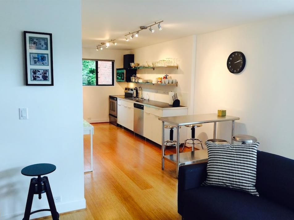 Primary Photo - Furnished Modern Convenience