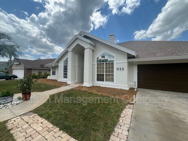 Foto del edificio - 935 Shriver Cir