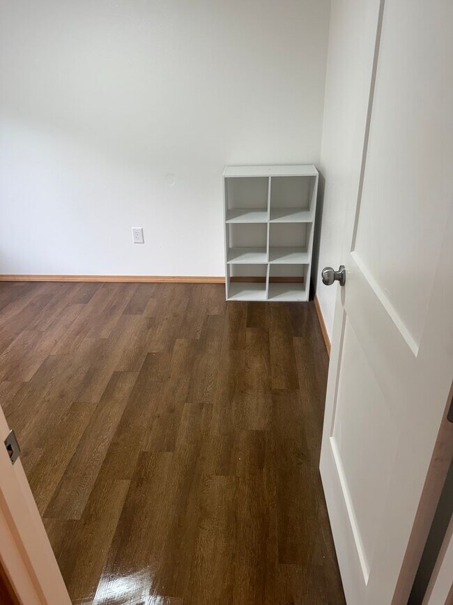 Building Photo - Swisshome