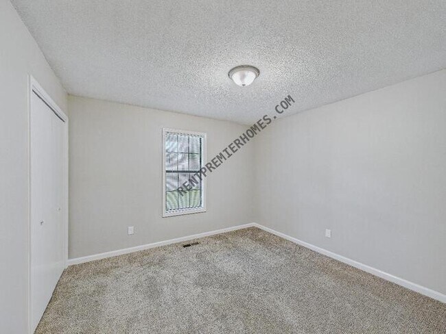 Foto del edificio - 303 May St