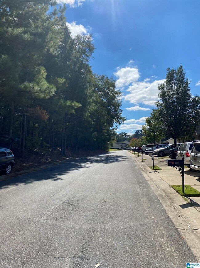 Foto del edificio - 2751 Southwood Ln