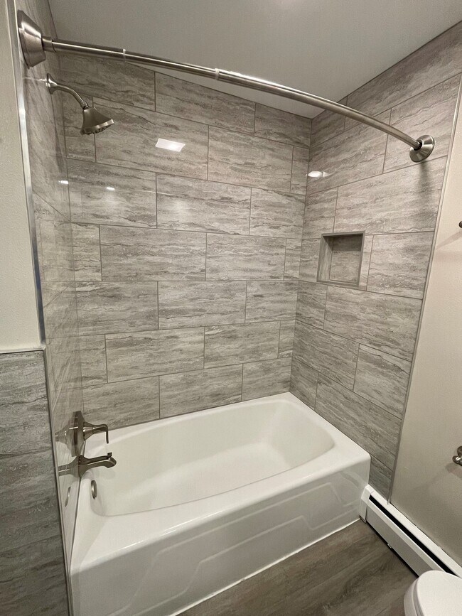 Foto del edificio - Great 1bed - 1bath in the Vilas Area
