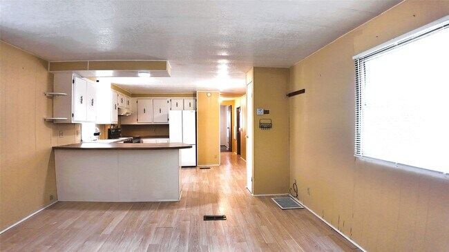 Foto del edificio - 251 Oakdale Dr