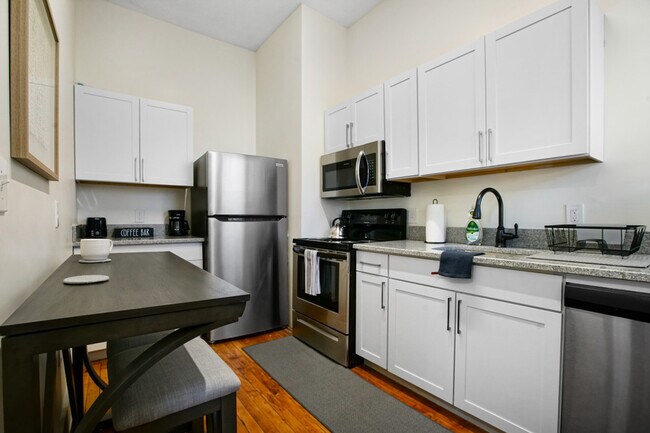 Foto del edificio - 1848 E 89th St