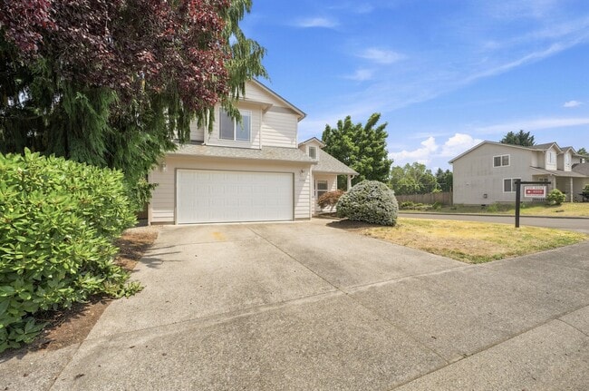 Spacious 3 Bedroom Home in East Vancouver – Great Location Near Harmony & Union Schools - Spacious 3 Bedroom Home in East Vancouver – Great Location Near Harmony & Union Schools