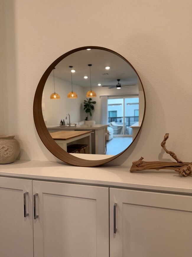 Building Photo - 2115 Senita Dr