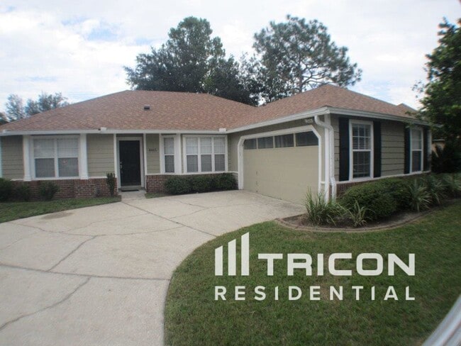 Building Photo - 8465 Country Bend Cir W