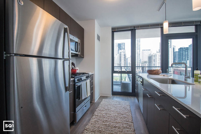 Building Photo - River North -