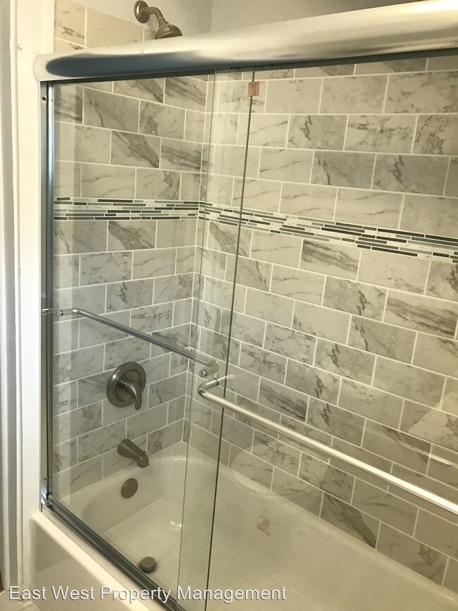 Building Photo - 2023 W 3rd St