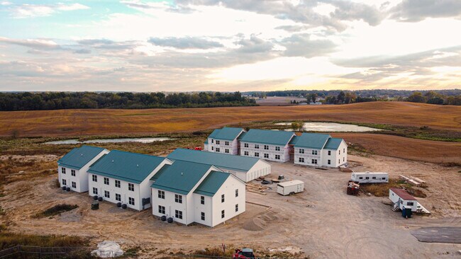 Building Photo - 6208 Commerce Dr