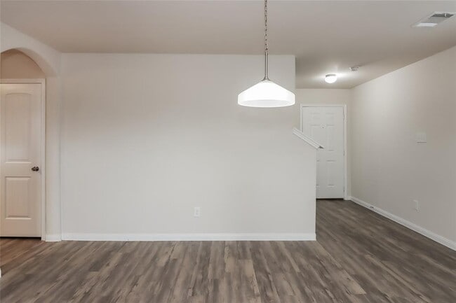 Building Photo - 12050 Munich Dr