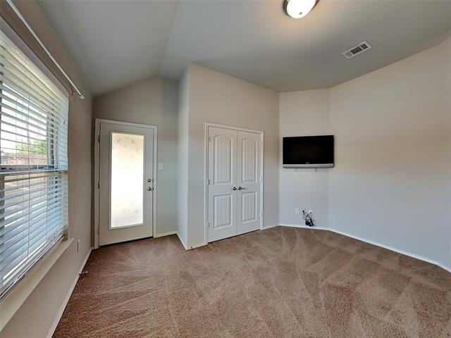 Foto del edificio - 2133 Blakely Ct