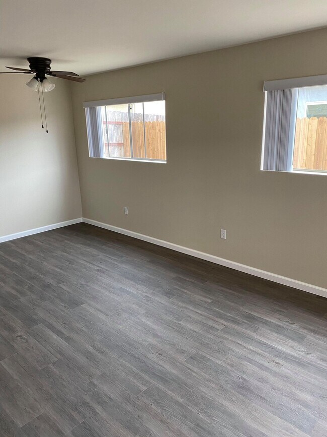 Building Photo - 6717 Rosefield Dr